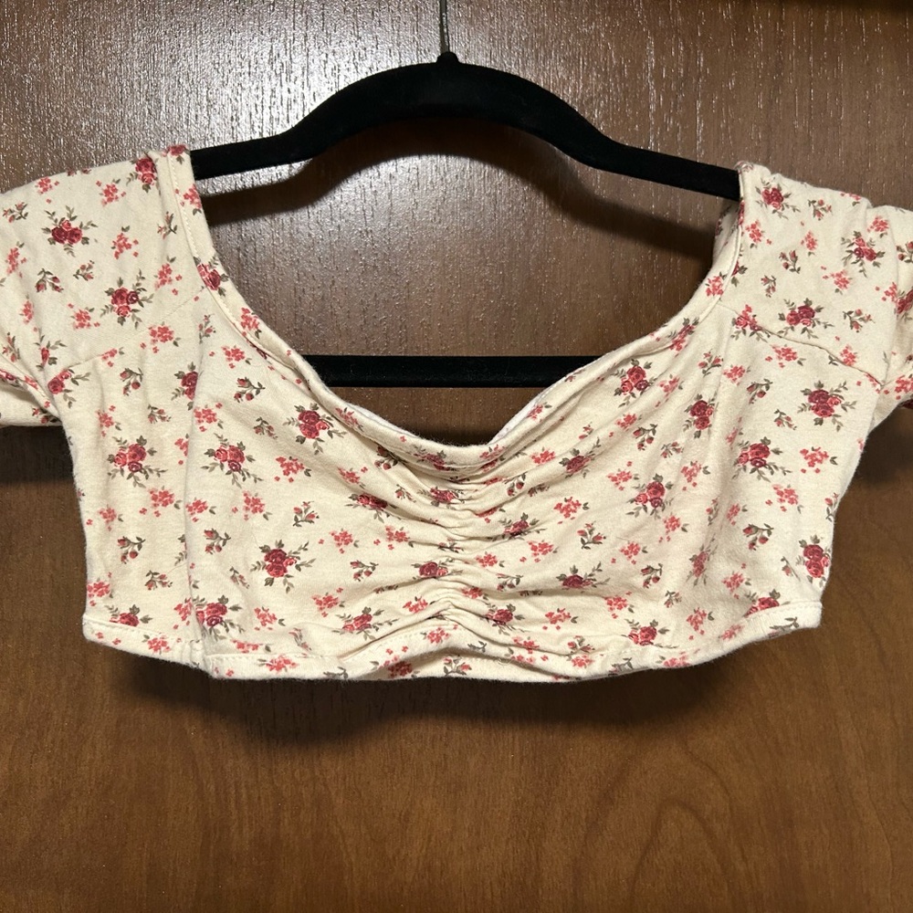Forever 21 Cream and Pink Ruched Crop Blouse Sz s
